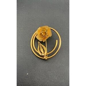 Vintage Sarah Coventry Open Circle Flower Pin Brooch Gold tone Filigree MCM 1967